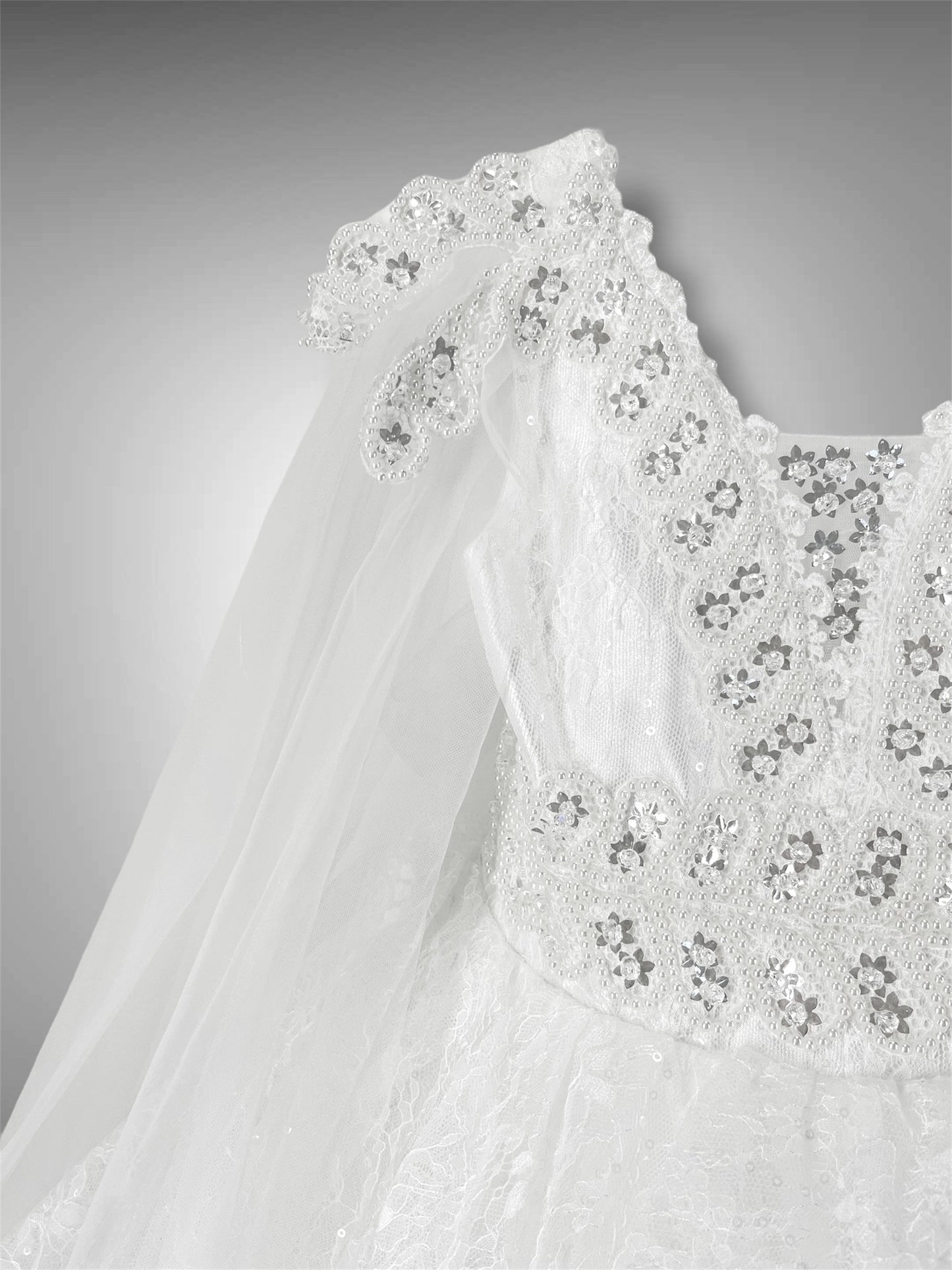 Abito Tulle e Pizzo ricamato