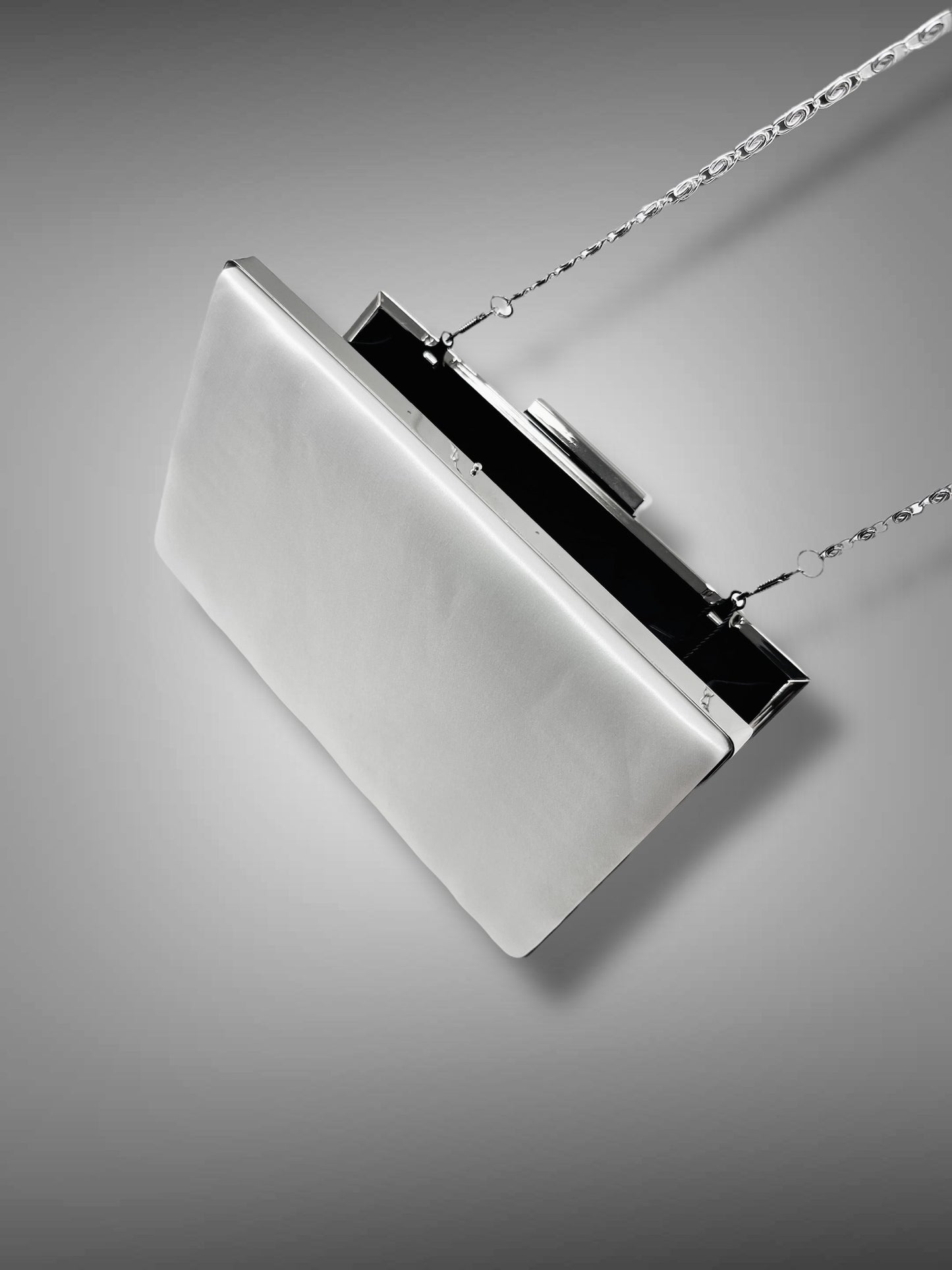CLUTCH [+Colori]